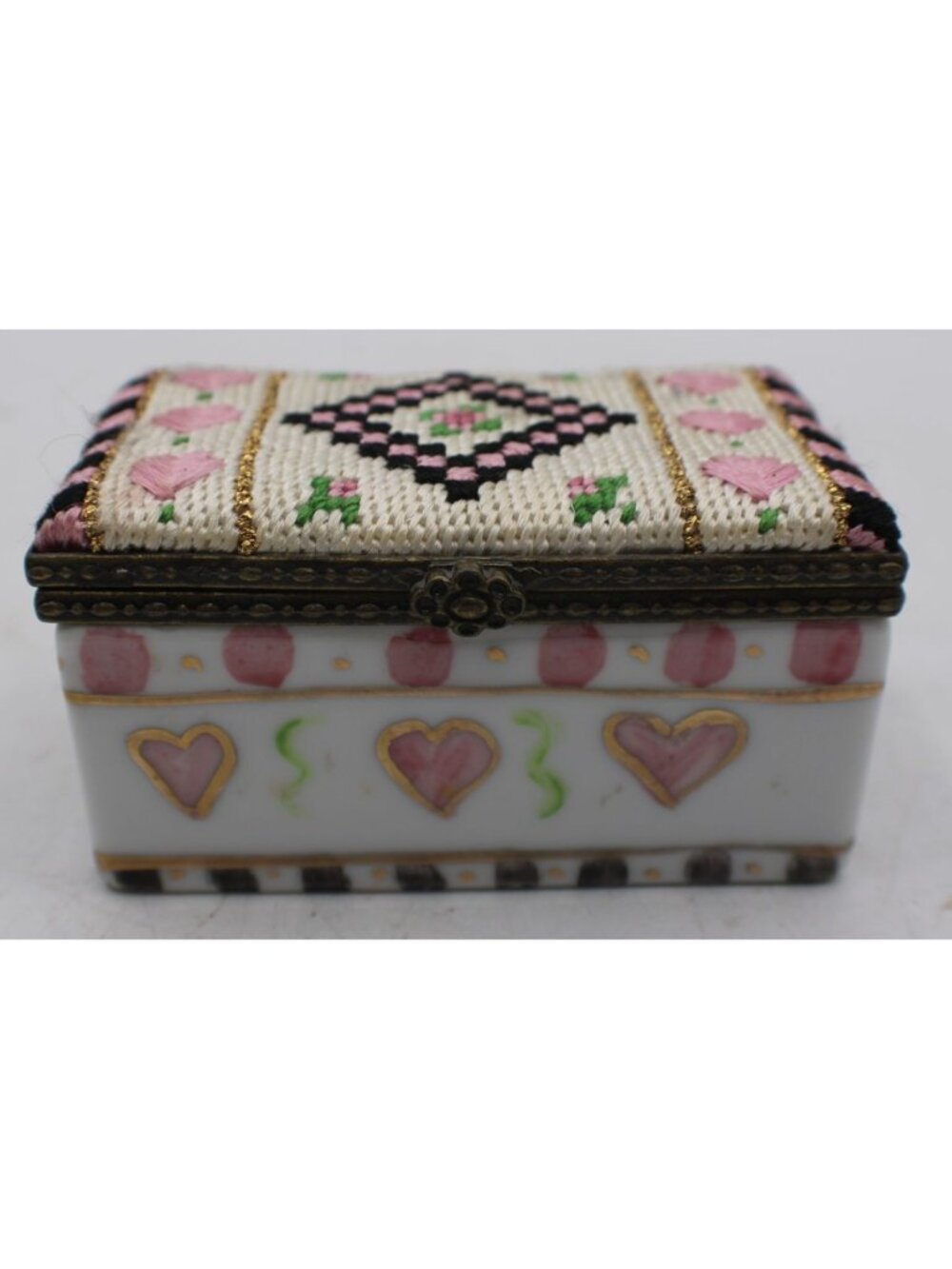 Hand Painted Trinket Box Julia’s Needlework Vintage Heart Design Decorative Case
